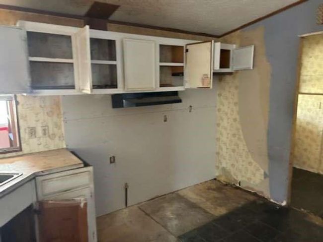 3702 Park St, House other with 3 bedrooms, 2 bathrooms and null parking in Damon TX | Image 8
