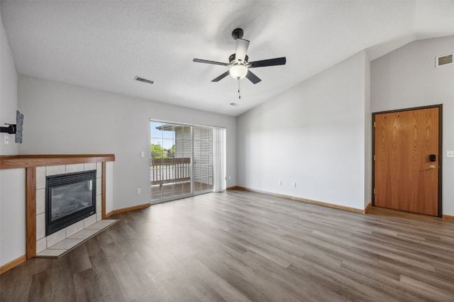UNIT-11 - 620 Colton Cir Ne, Condo with 2 bedrooms, 1 bathrooms and null parking in Cedar Rapids IA | Image 6