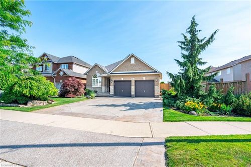 94 Pinehill Dr, Hannon, ON, L0R1P0 | Card Image
