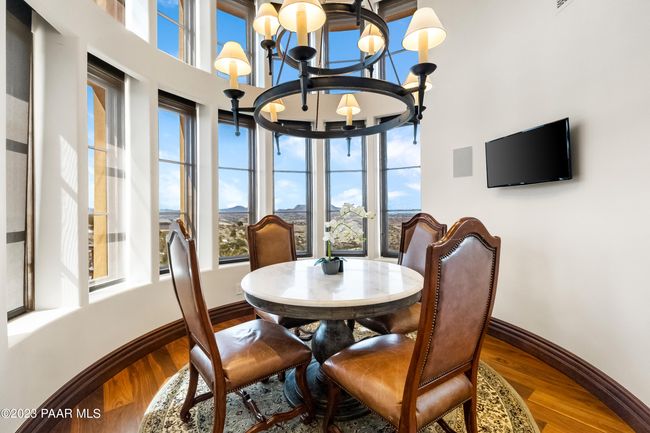 Breakfast Nook | Image 54
