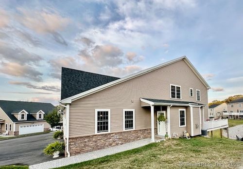 51-51 Brookview Cir, Bristol, CT, 06010-1601 | Card Image
