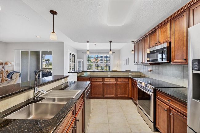Granite Counters | Image 12