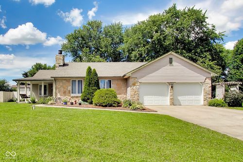 6768 W Brier Creek Dr, New Palestine, IN, 46163-9758 | Card Image