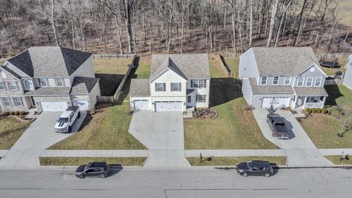 215 Mannaseh Dr W, Granville, OH, 43023-7510 | Card Image