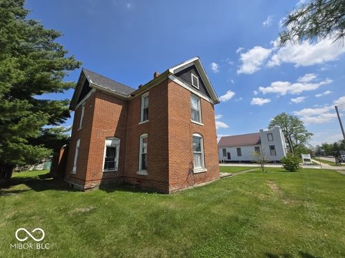 121 E North A St, Gas City, IN, 46933-1427 | Card Image