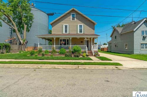 136 1st Ave W, Alden, MN, 56009-1002 | Card Image