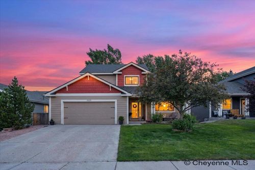 1525 Sunny Hill Dr, Cheyenne, WY, 82001-6883 | Card Image