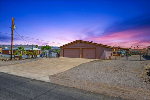 1611 Talc Rd, Bullhead City, AZ, 86442-7210 | Card Image