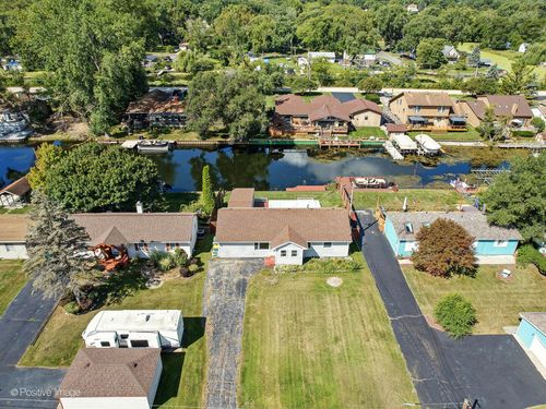702 Livingston St, Mchenry, IL, 60050-7138 | Card Image