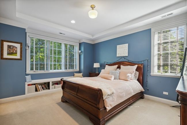 2239 Sheridan Rd, Home with 4 bedrooms, 8 bathrooms and null parking in Highland Park IL | Image 32