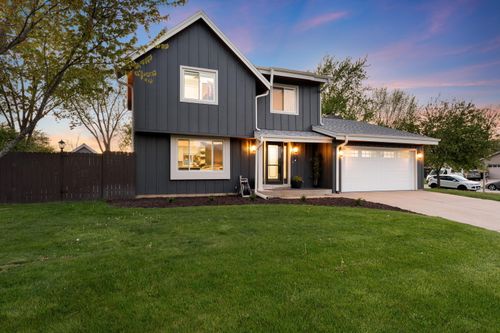 10541 S Mcgraw Dr, Oak Creek, WI, 53154-6428 | Card Image