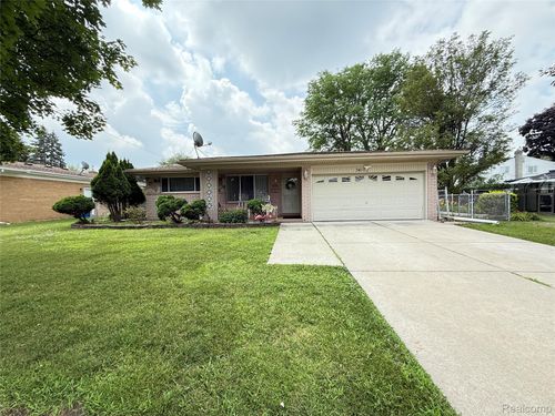 3410 Girard Dr, Warren, MI, 48092-1934 | Card Image
