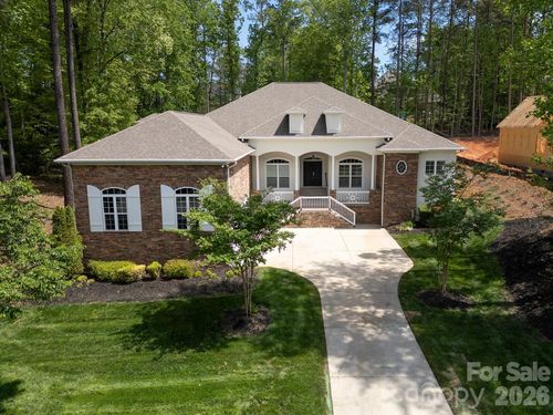 7575 Cottonwood Dr, Denver, NC, 28037-7687 | Card Image