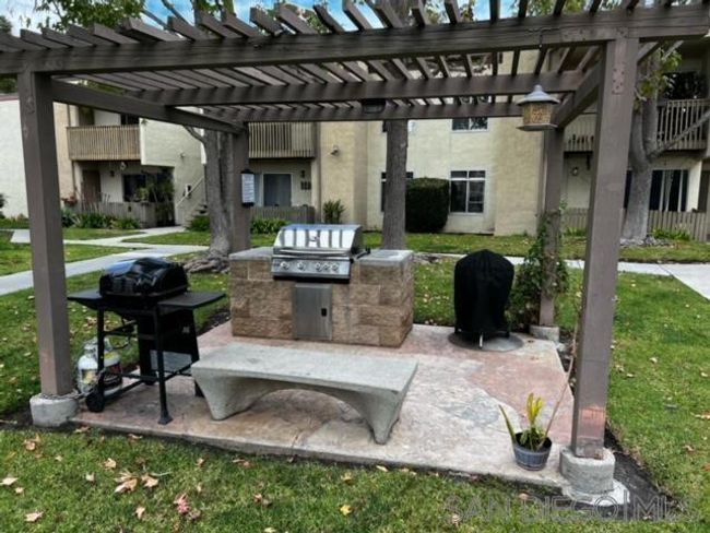 UNIT-8 - 432 Edgehill Ln, Condo with 2 bedrooms, 1 bathrooms and 1 parking in Oceanside CA | Image 17