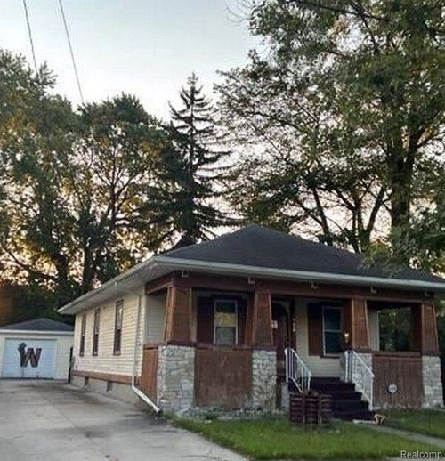 1928 Parkwood Ave, Saginaw, MI, 48601-3507 | Card Image