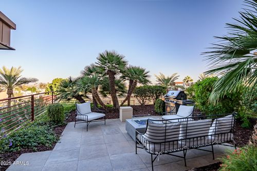 4007-7167 E Rancho Vista Dr, Scottsdale, AZ, 85251-1496 | Card Image