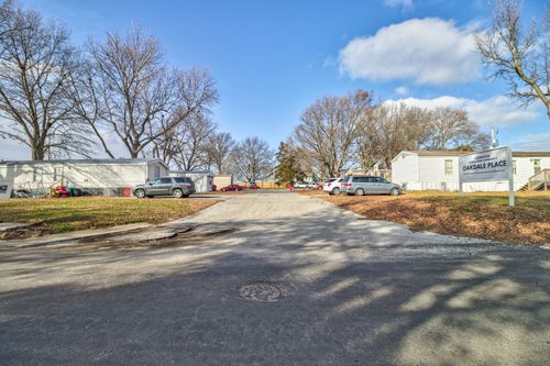 1 Oakdale Dr, Lexington, MO, 64067-1507 | Card Image