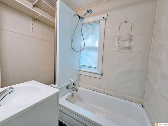 2715 S 15 Th St, House other with 2 bedrooms, 2 bathrooms and null parking in Omaha NE | Image 8