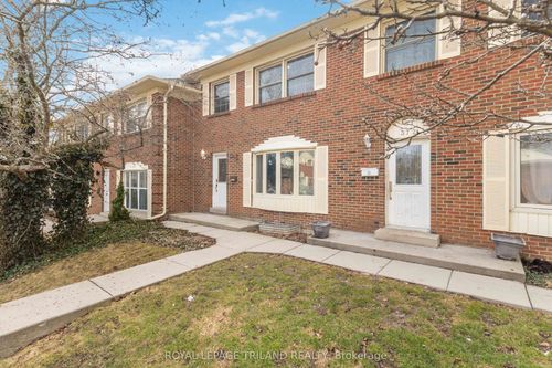 374 Homestead Crt, London, ON, N6G2E9 | Card Image