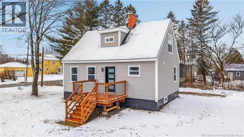 54 Duke St, St. Stephen, NB, E3L2H3 | Card Image