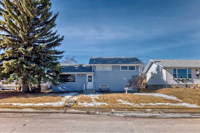 4719 Greenview Drive Ne, Home with 3 bedrooms, 2 bathrooms and 3 parking in Calgary AB | Image 31