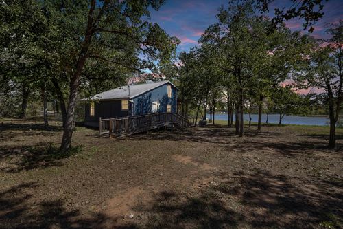 131 Moccasin Bend Dr, Smithville, TX, 78957-4937 | Card Image