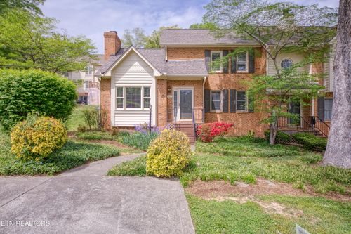 915 Miles Ct, Knoxville, TN, 37923-1979 | Card Image