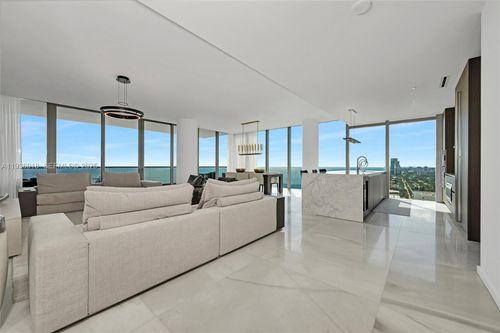 30b-2000 S Ocean Dr, HALLANDALE BEACH, FL, 33009-6893 | Card Image