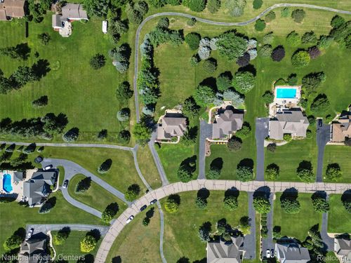 8458 S Shore Dr, Clarkston, MI, 48348-2674 | Card Image