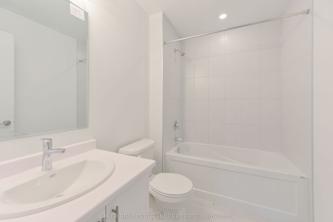 26 Calloway Way, House attached with 3 bedrooms, 3 bathrooms and 1 parking in Whitby ON | Image 14