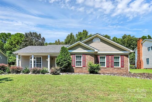 10101 White Cascade Dr, Charlotte, NC, 28269-8397 | Card Image