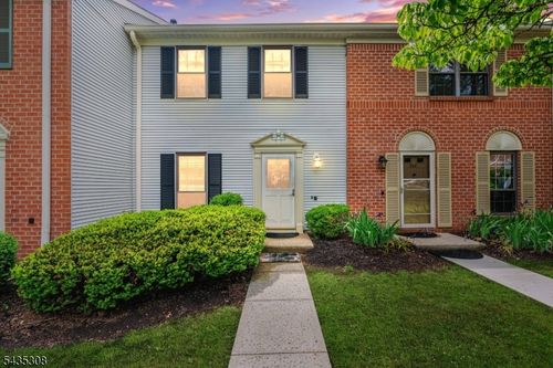309 English Pl, Basking Ridge, NJ, 07920-2751 | Card Image