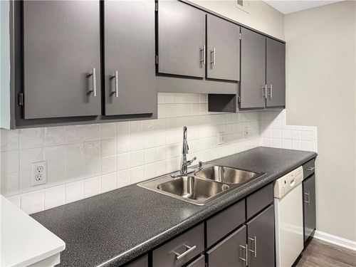 apt-b211-475 Mount Vernon Hwy Ne, Sandy Springs, GA, 30328-4170 | Card Image