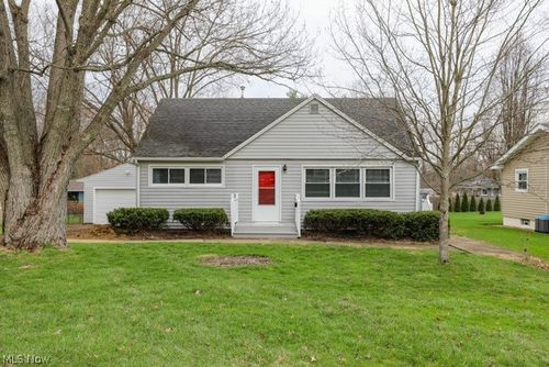 726 Artesian Ave, Newton Falls, OH, 44444-1055 | Card Image