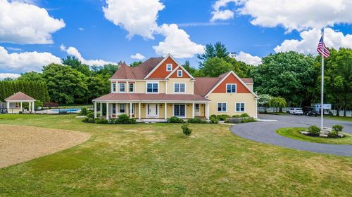 545 Hazel St, Uxbridge, MA, 01569-1164 | Card Image