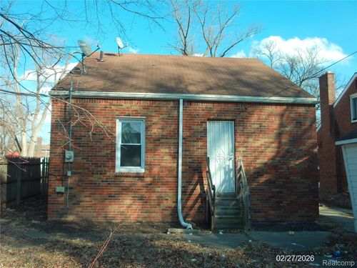 15107 Whitcomb St, Detroit, MI, 48227-2607 | Card Image