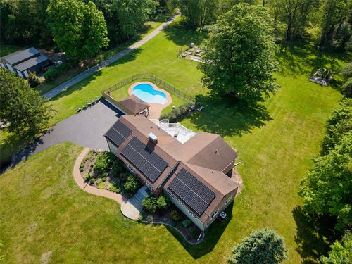 125 Smith Rd, Pleasant Valley, NY, 12569-6904 | Card Image