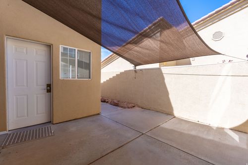 542 W Hale Ave, Moab, UT, 84532-2049 | Card Image