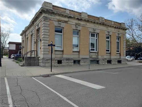 b-45 Peel St, Simcoe, ON, N3Y1S3 | Card Image