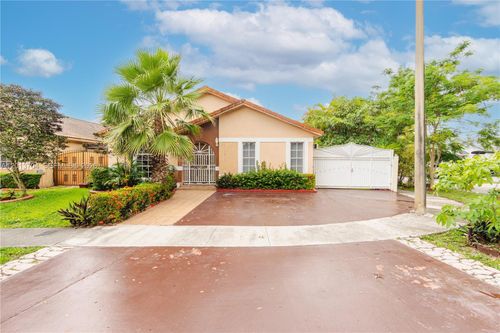 7411 W 33rd Ave, Hialeah, FL, 33018-1706 | Card Image