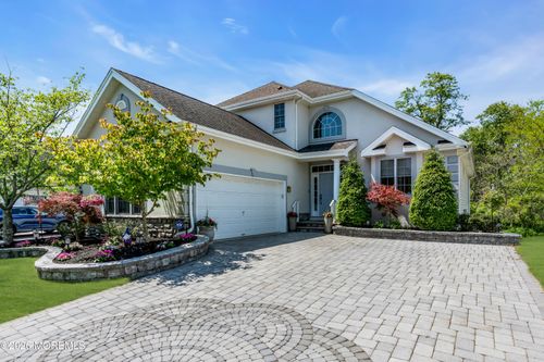 114 E Parsonage Way, Manalapan, NJ, 07726-7949 | Card Image