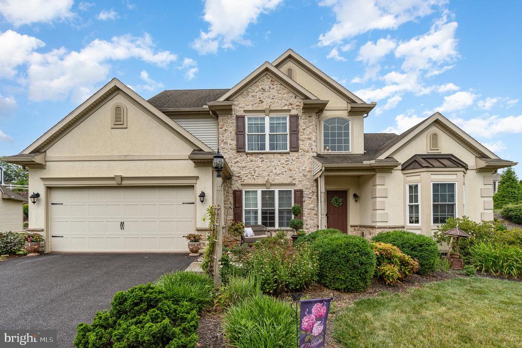 Thea Ct, Womelsdorf, PA 19567