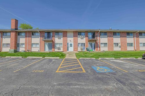 105-673 E Fullerton Ave, Glendale Heights, IL, 60139-2566 | Card Image