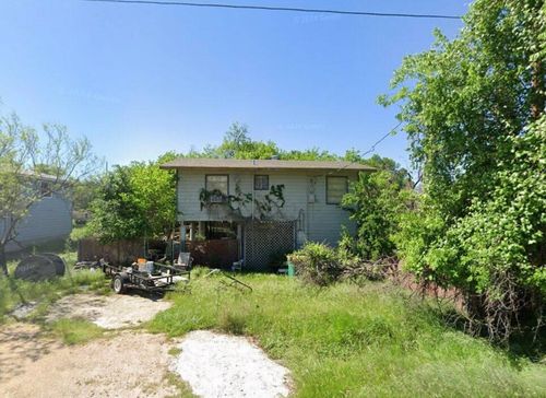 610 Clear Cove Dr, Granite Shoals, TX, 78654-2611 | Card Image