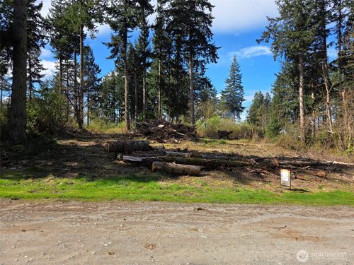 70 B Port Susan Dr, Everett, WA, 98206 | Card Image