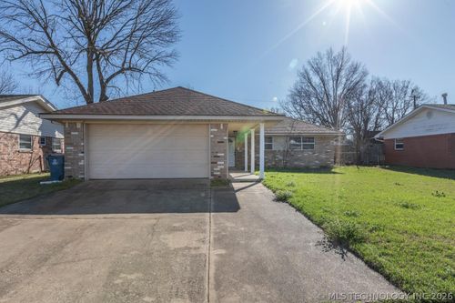 1524 Pineywood Dr, McAlester, OK, 74501-7050 | Card Image