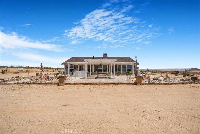 61975 Old Chisholm Trl, House other with 3 bedrooms, 3 bathrooms and 2 parking in Joshua Tree CA | Image 15