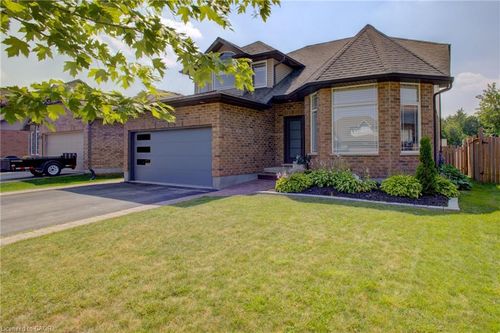 128 Schmidt Dr, Arthur, ON, N0G1A0 | Card Image