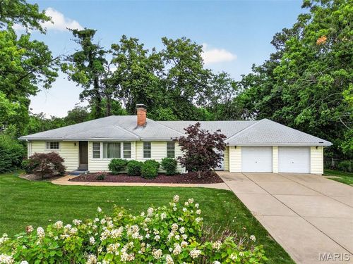 11147 Olive Boulevard, Creve Coeur, MO, 63141 | Card Image
