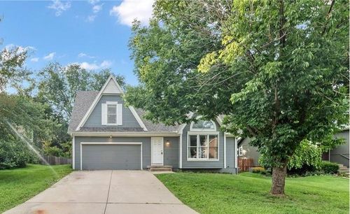 12435 Parker Ter, Olathe, KS, 66061-9715 | Card Image